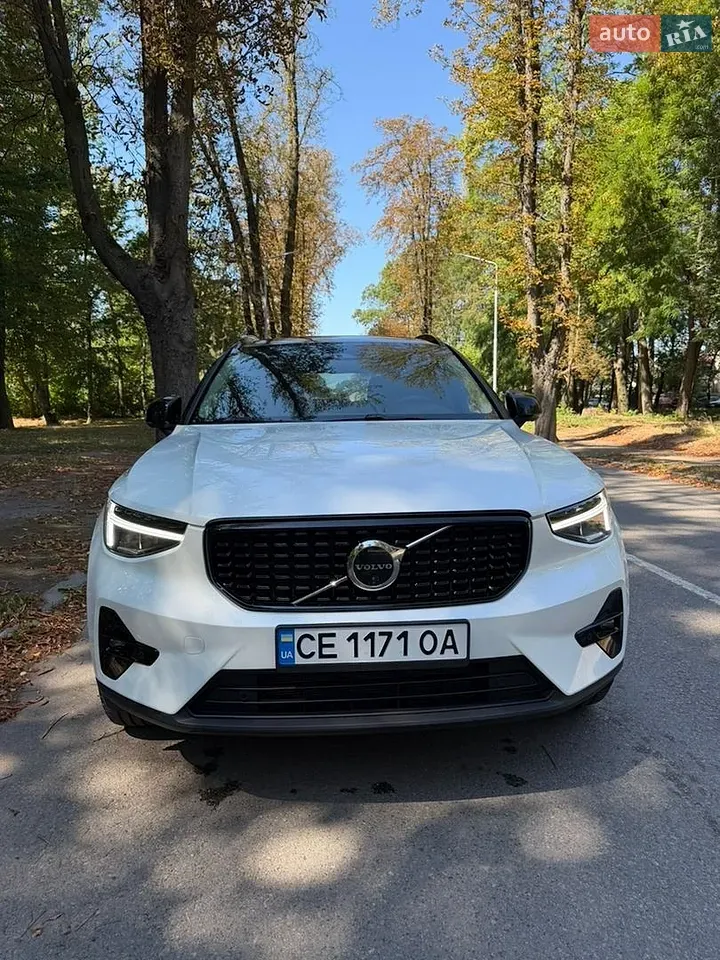 Volvo Xc40 2025 photo 2