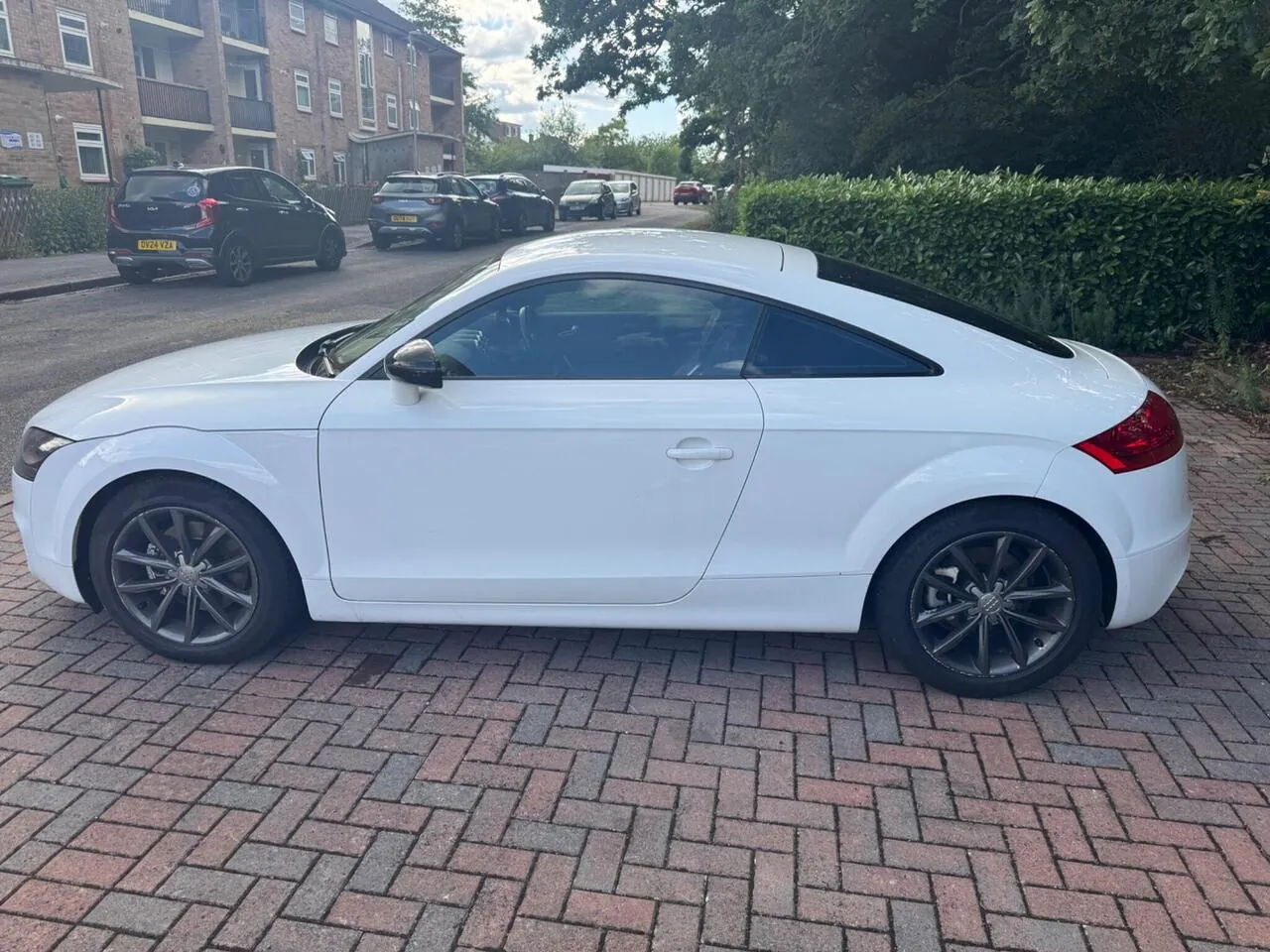 Audi Tt 2011 photo 3
