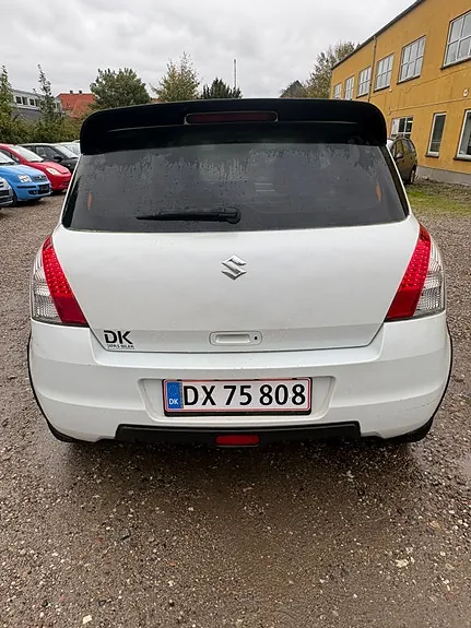 Suzuki Swift 2009 photo 2