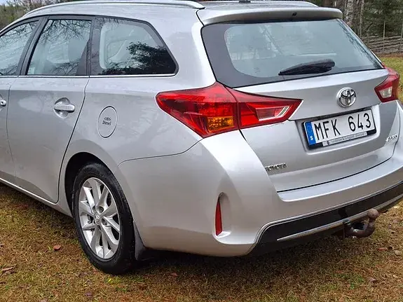 Toyota Auris 2013 photo 4