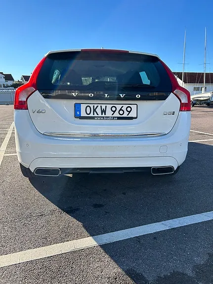 Volvo V60 2017 photo 2