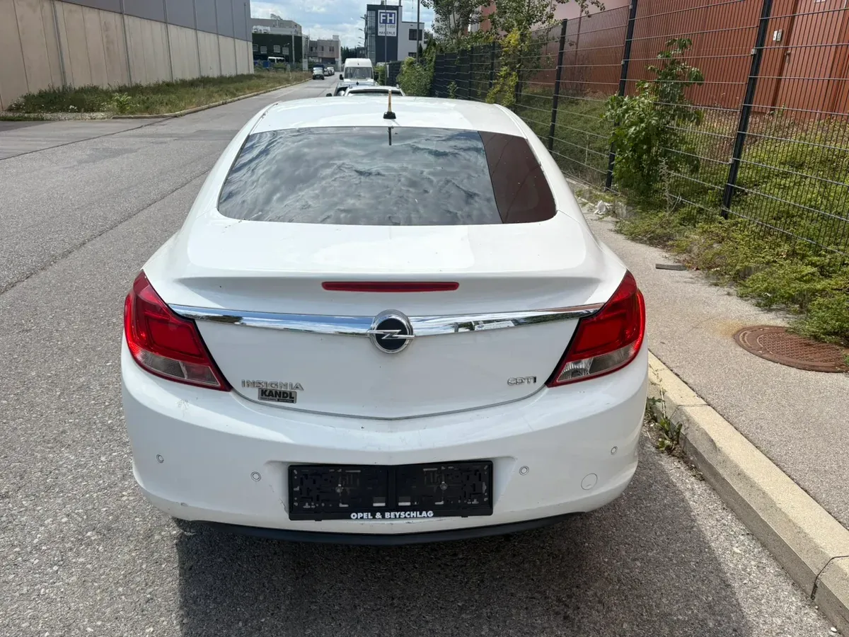 Opel Insignia 2012 photo 2