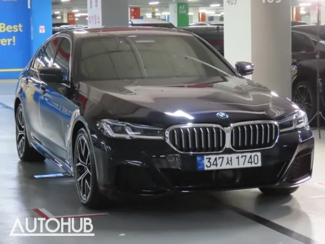 BMW 5 Series 2022 photo 2
