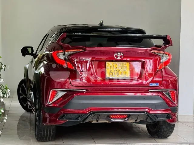 Toyota Chr 2018 photo 2