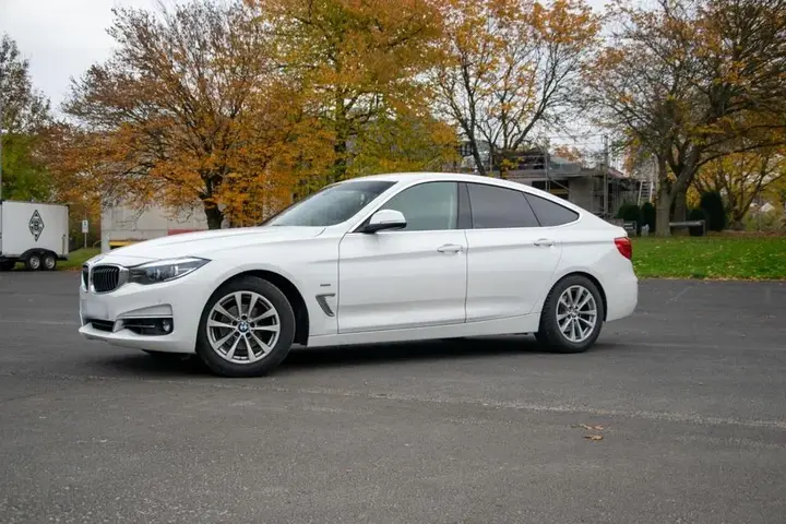 BMW 320I