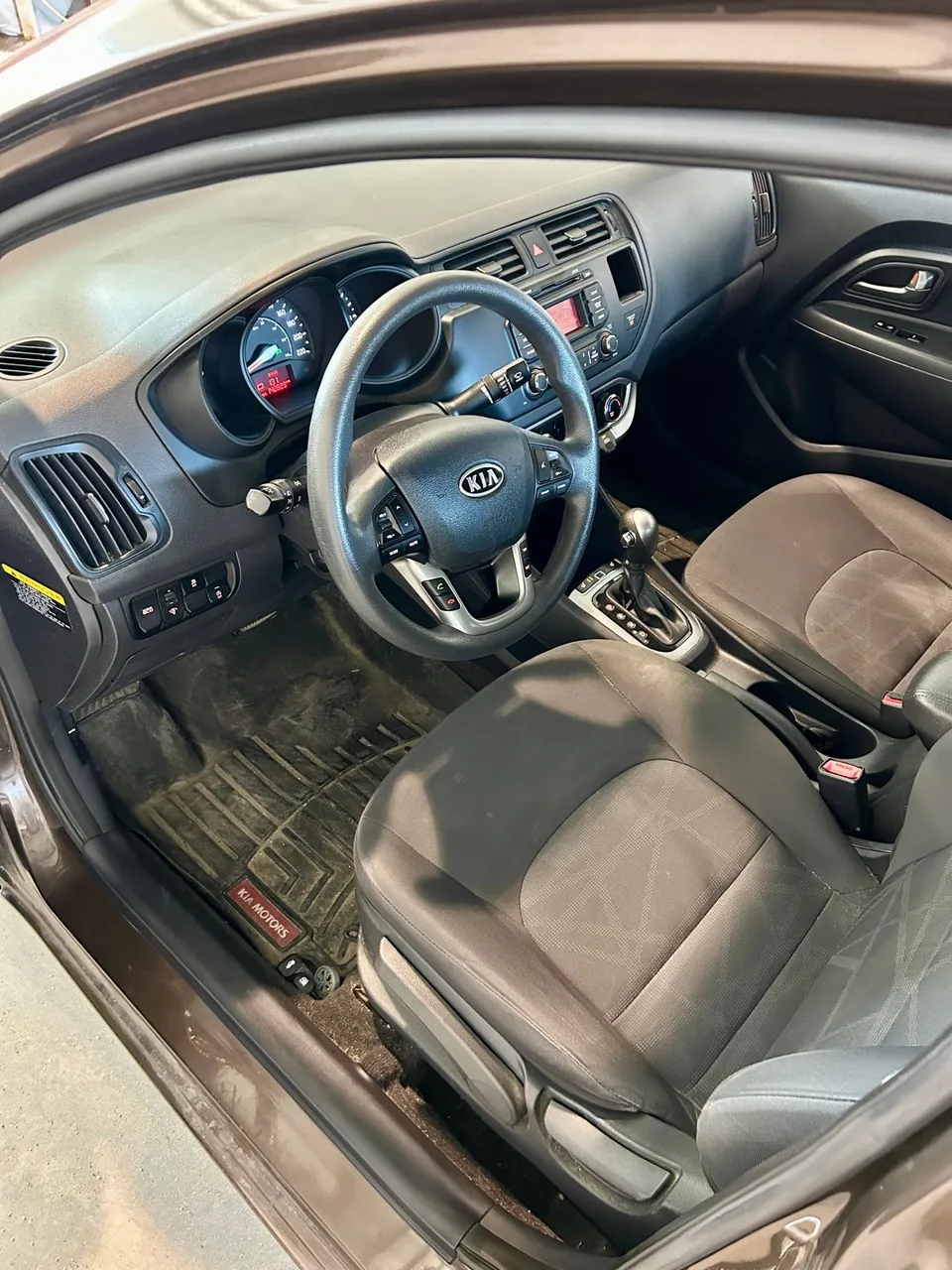 Kia Rio 2013 photo 3