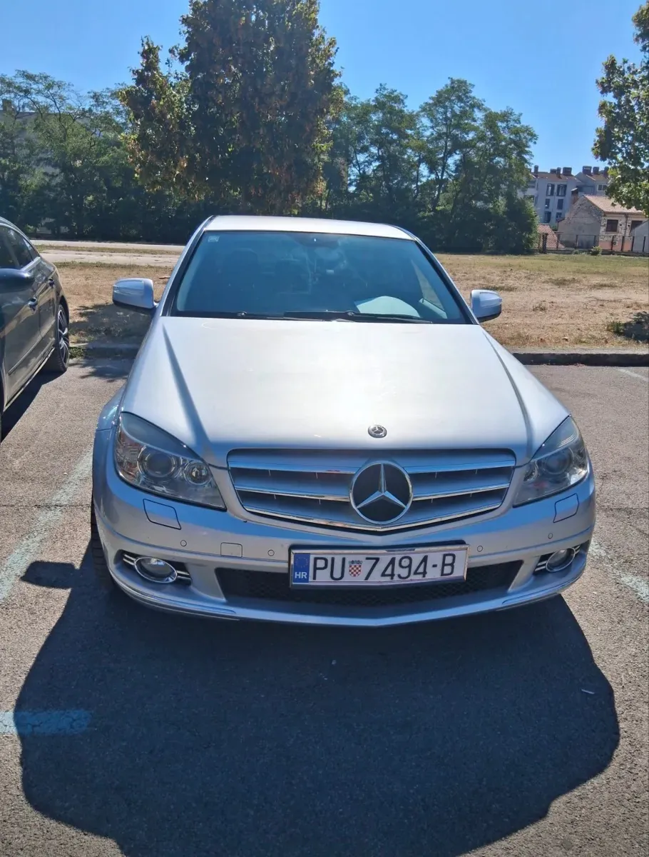 Mercedes-Benz C-Class 2007 photo 2