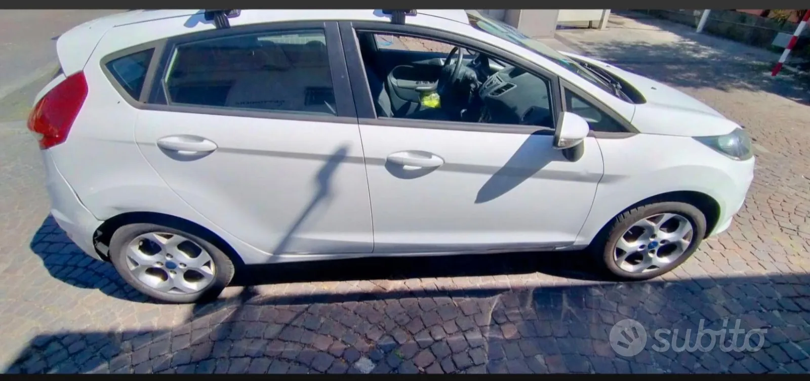 Ford Fiesta 2012 photo 3