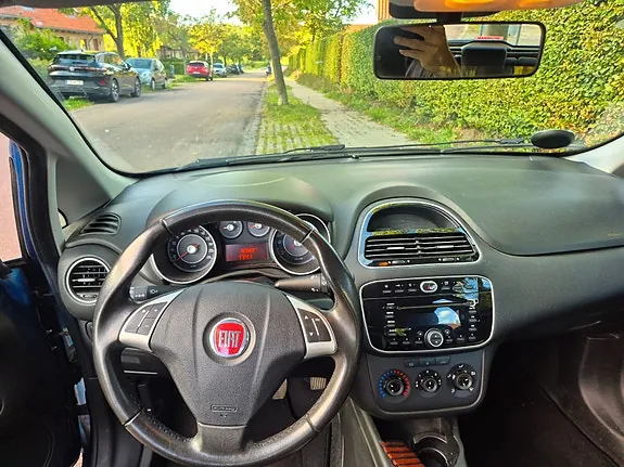Fiat Punto 2012 photo 5