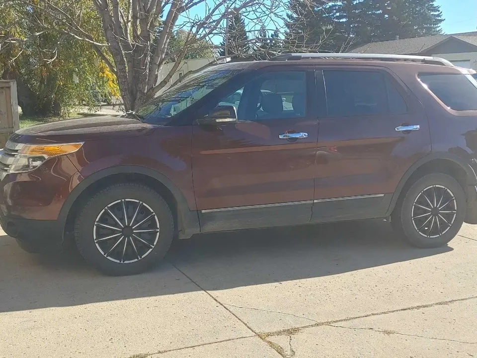 Ford Explorer 2015 photo 2
