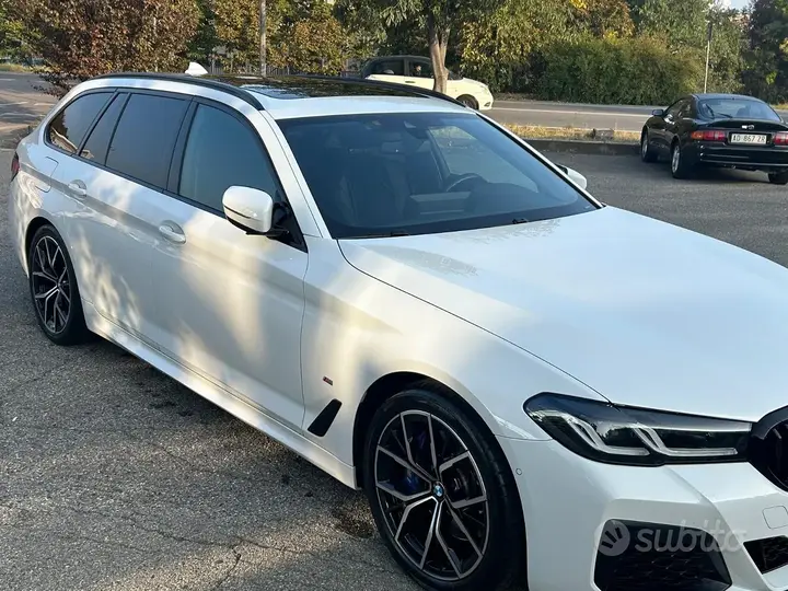 BMW 5 Series 2023 photo 3
