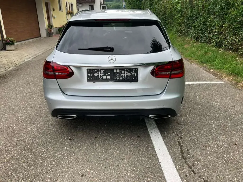 Mercedes-Benz C-Class 2018 photo 3