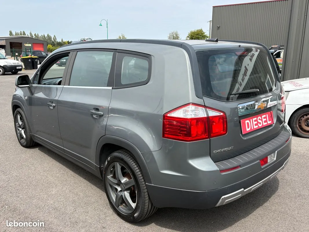 Chevrolet Orlando 2011 photo 2