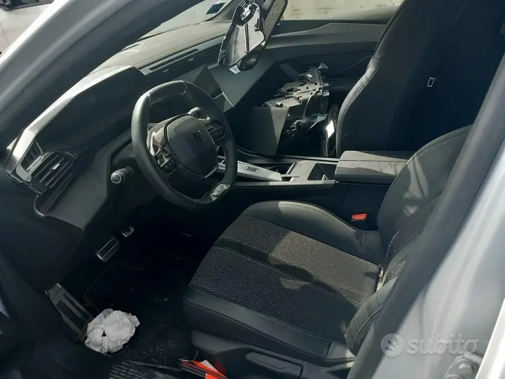 Peugeot 308 2025 photo 5