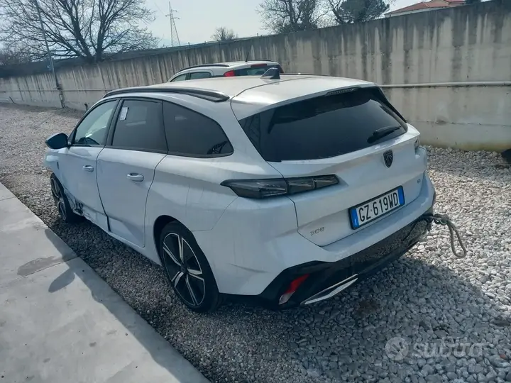 Peugeot 308 2025 photo 2