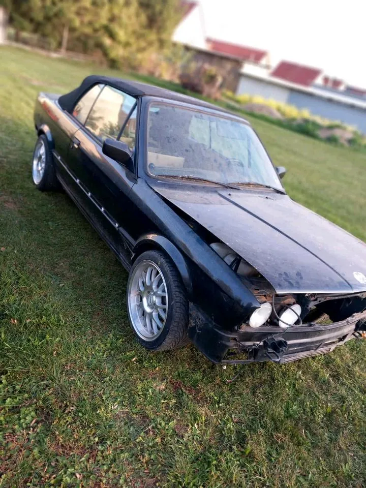 BMW E30