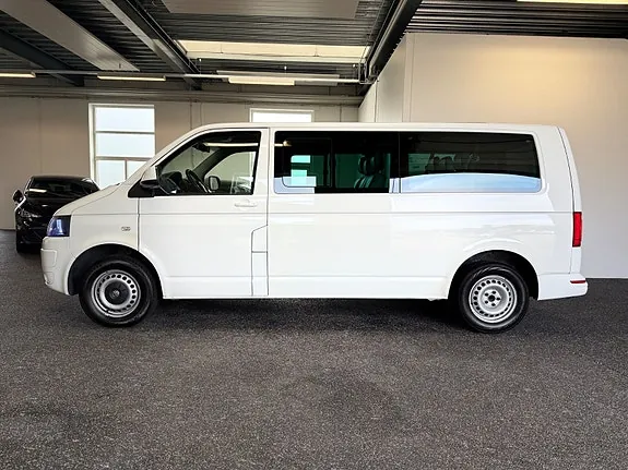 Volkswagen Caravelle 2012 photo 4