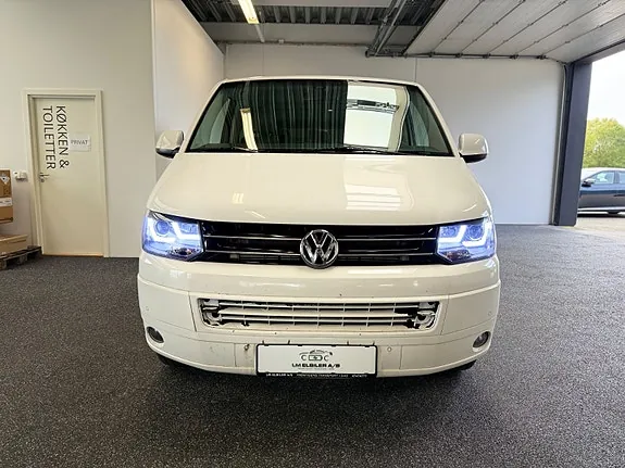Volkswagen Caravelle 2012 photo 2