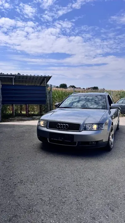 Audi A4 2003 photo 2