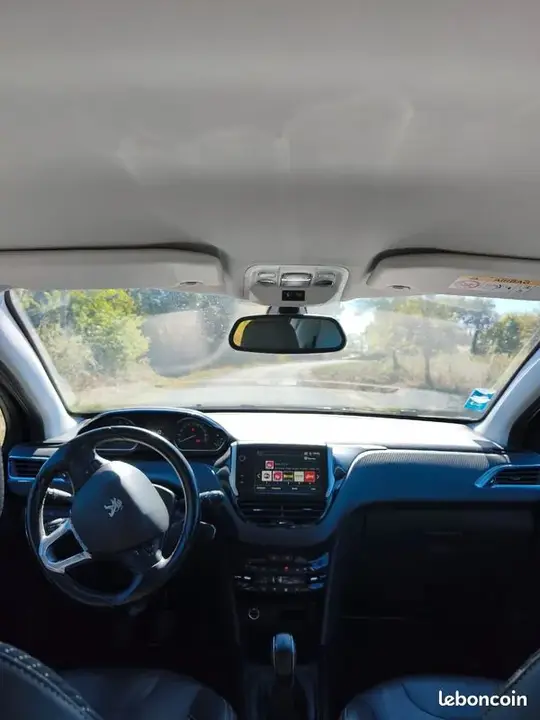 Peugeot 2008 2018 photo 5