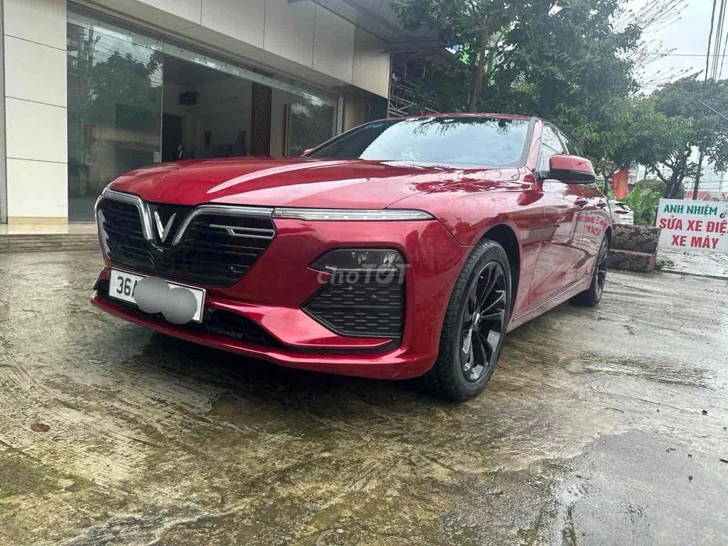 Vinfast Lux A2.0