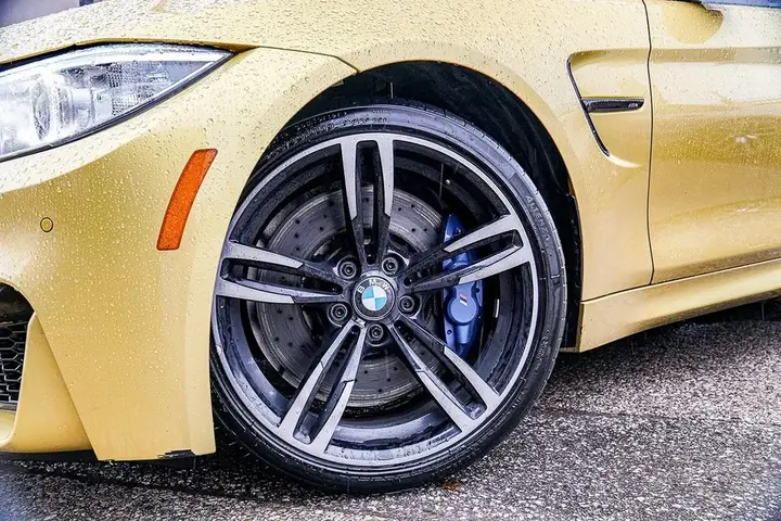 BMW M4 2016 photo 5