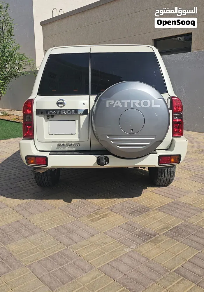 Nissan Patrol 2009 photo 3