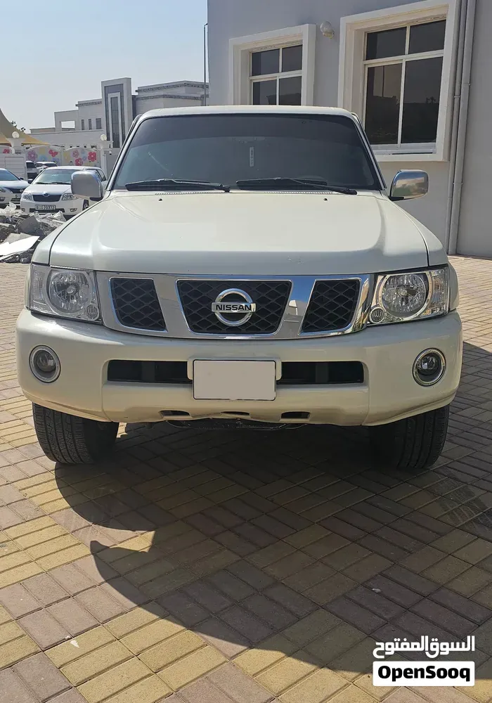 Nissan Patrol 2009 photo 2