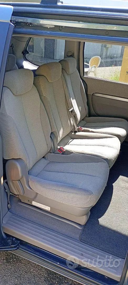 Kia Carnival 2009 photo 5