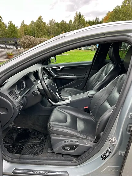Volvo V60 Cross Country 2017 photo 3
