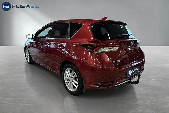 Toyota Auris 2018 photo 5