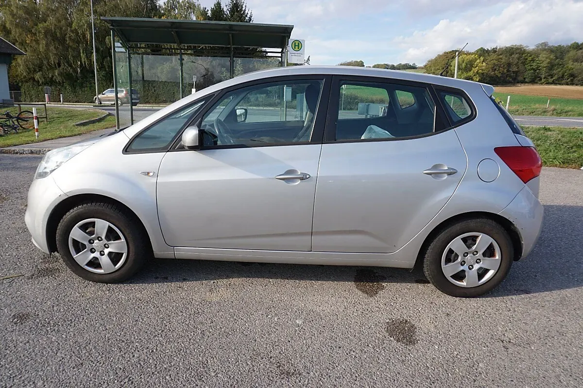 Kia Venga 2015 photo 3
