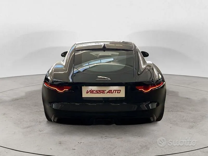 Jaguar F-Type 2018 photo 5