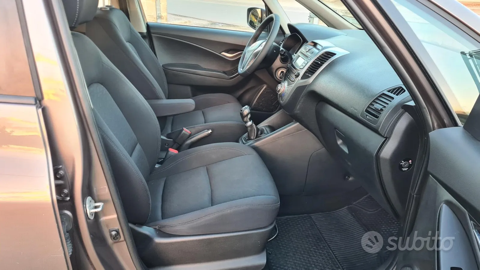 Hyundai Ix20 2011 photo 5