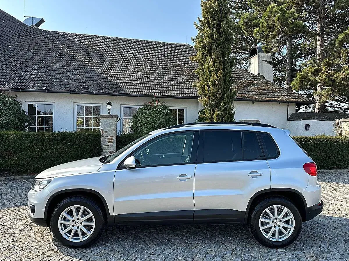 Volkswagen Tiguan 2012 photo 2