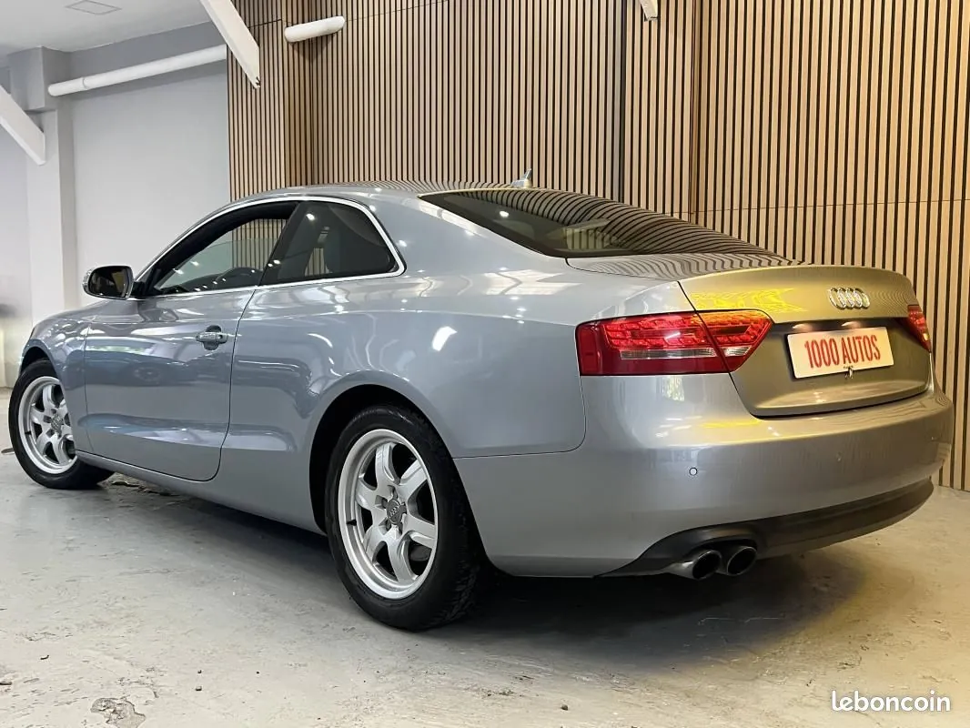 Audi A5 2010 photo 2