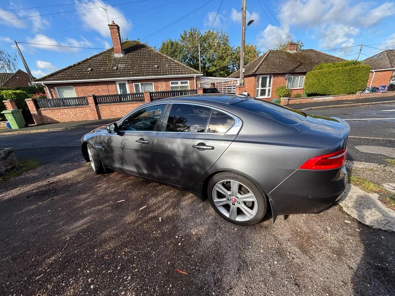 Jaguar Xe 2015 photo 3