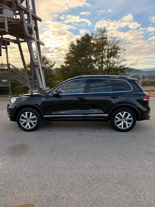 Volkswagen Touareg 2013 photo 3