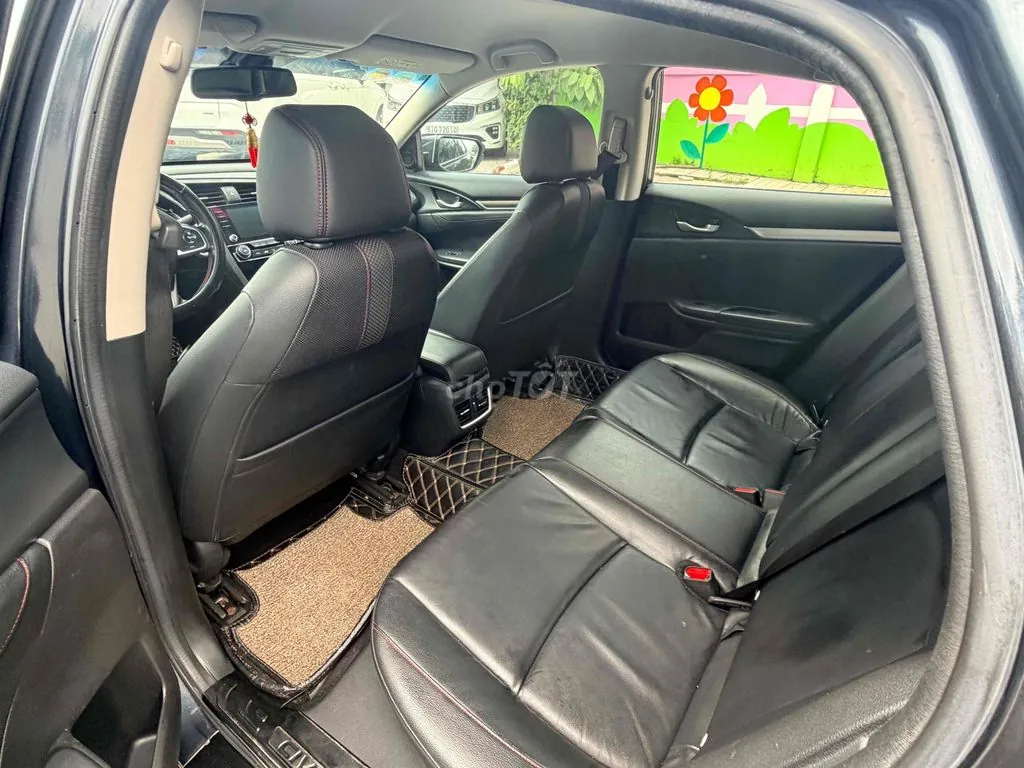 Honda Civic 2019 photo 4