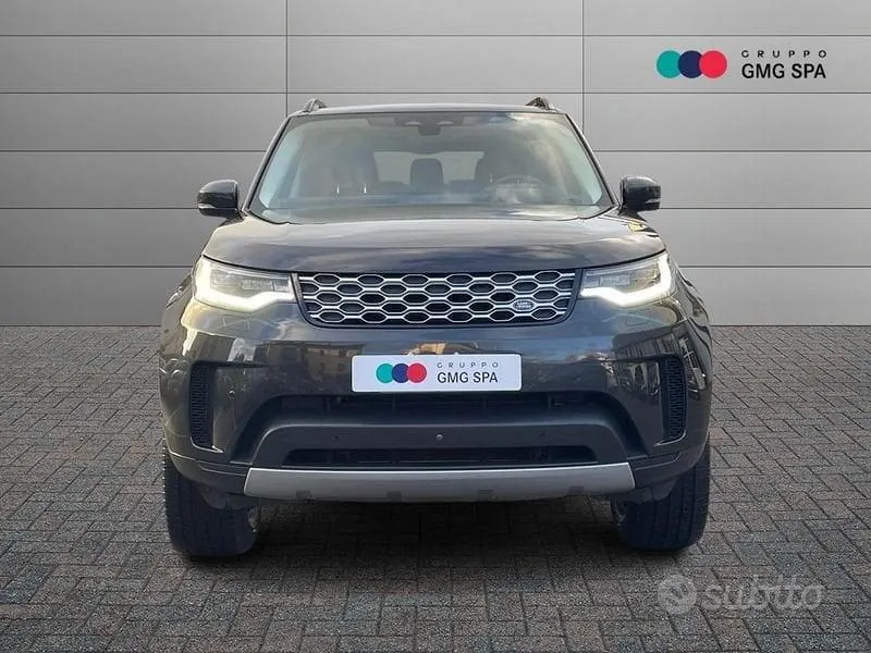 Land Rover Discovery 2021 photo 2