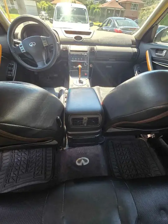 Infiniti G35X 2006 photo 2