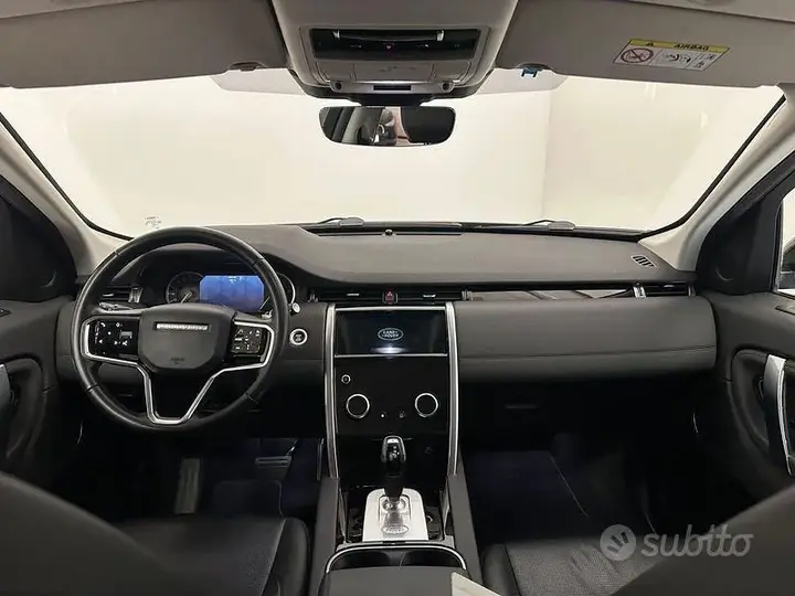 Land Rover Discovery Sport 2022 photo 4