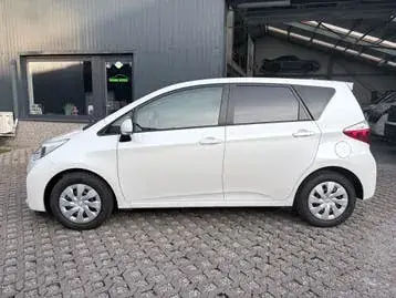 Toyota Verso-S 2011 photo 2