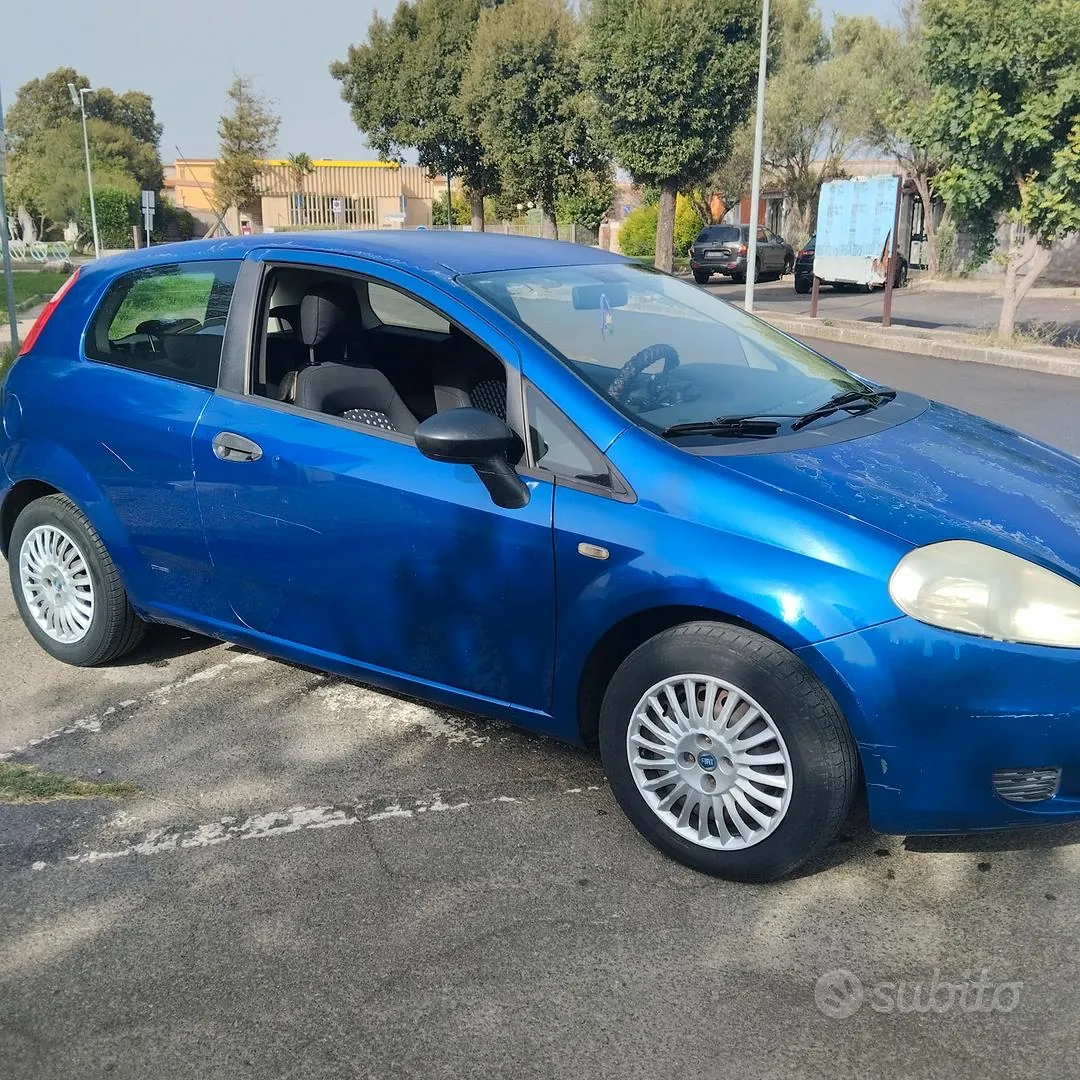 Fiat Grande Punto 2006 photo 3
