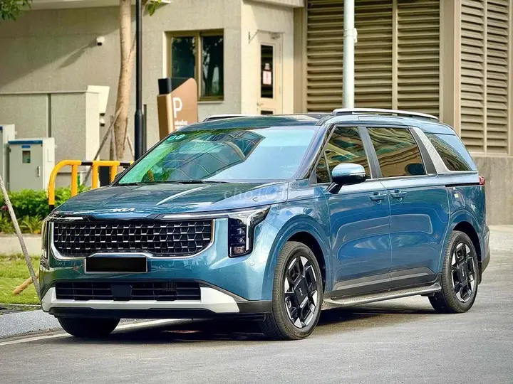 Kia Carnival 2025 photo 2