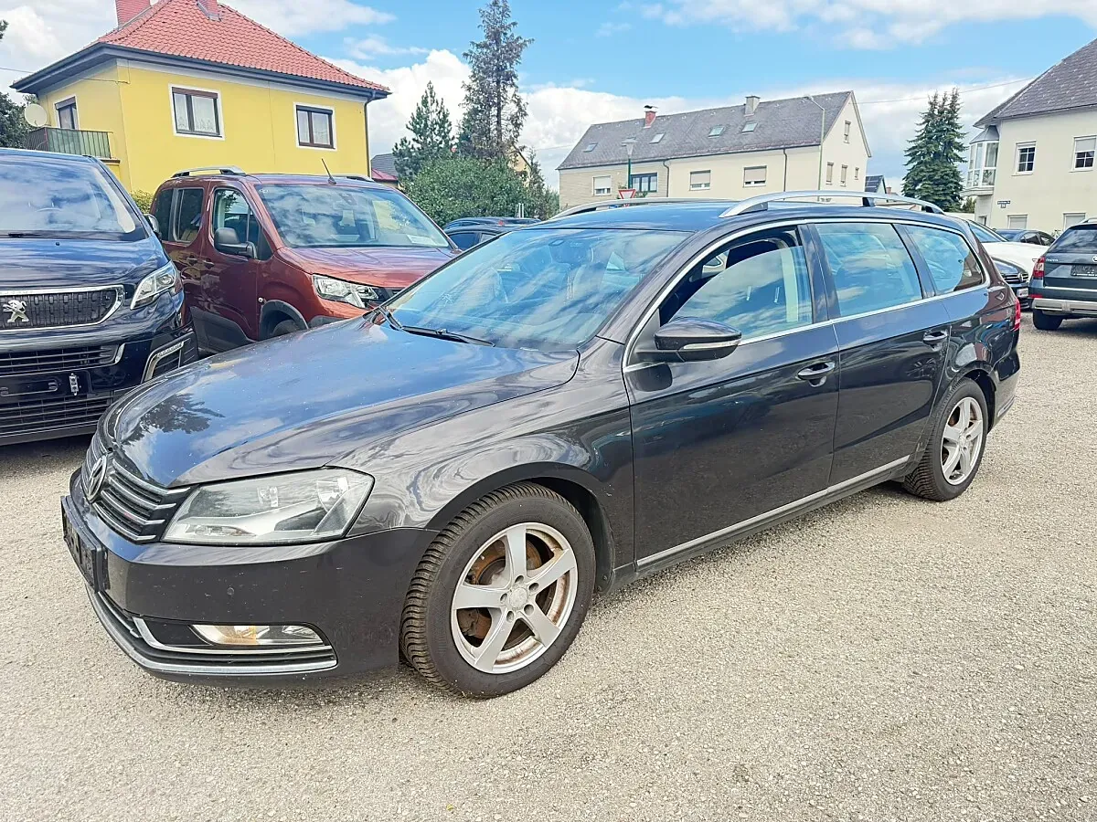 Volkswagen Passat 2011 photo 2