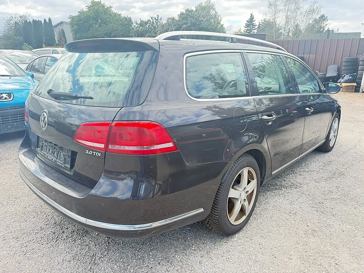 Volkswagen Passat 2011 photo 3