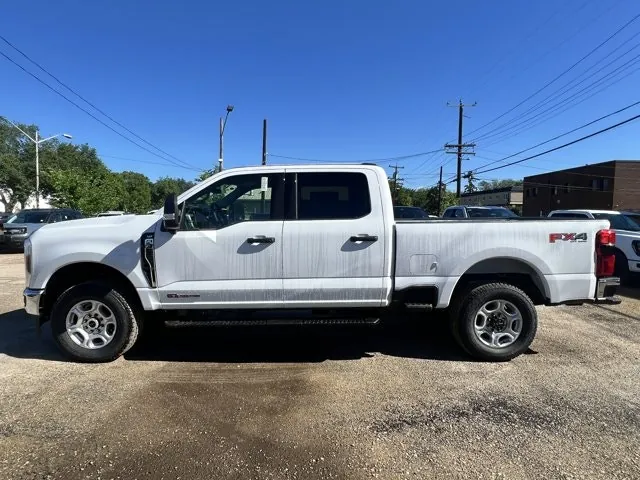 Ford Super Duty F-350 2026 photo 4