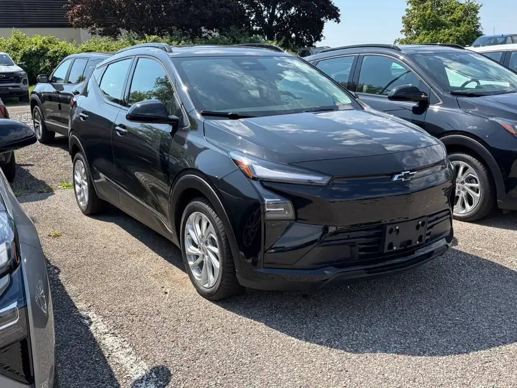 Chevrolet Bolt 2027 photo 2