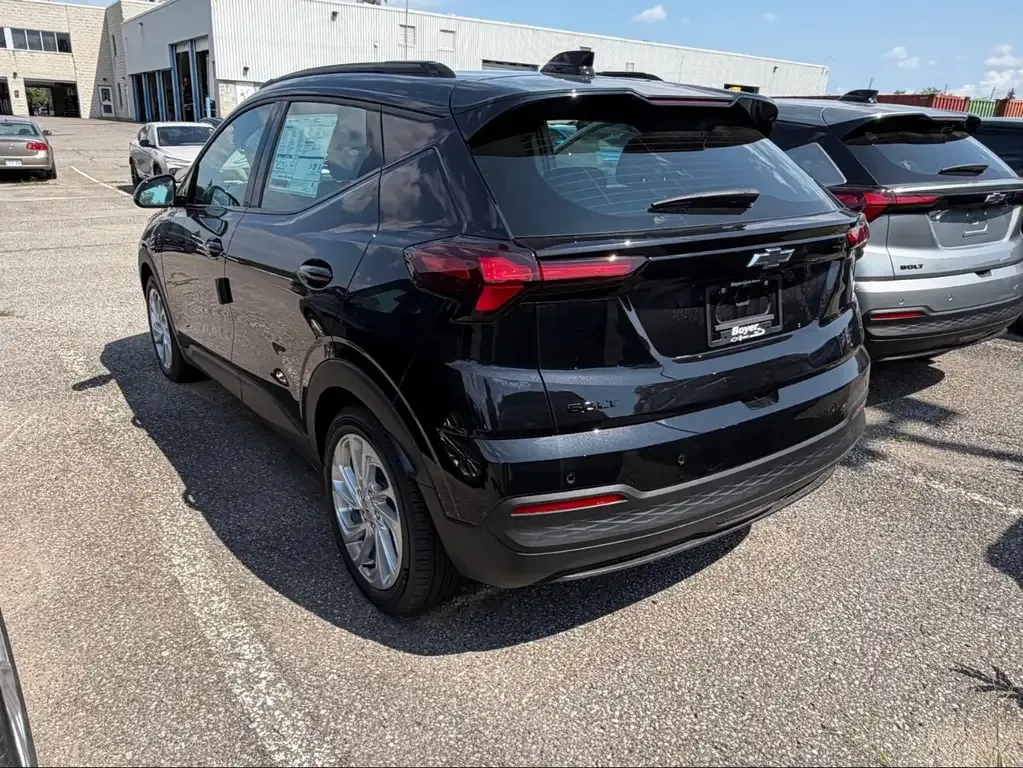 Chevrolet Bolt 2027 photo 5